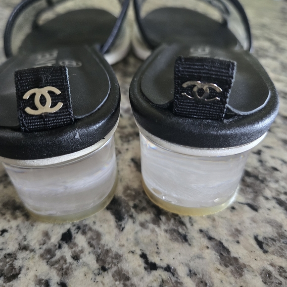 CHANEL SANDALS - Picture 7 of 8